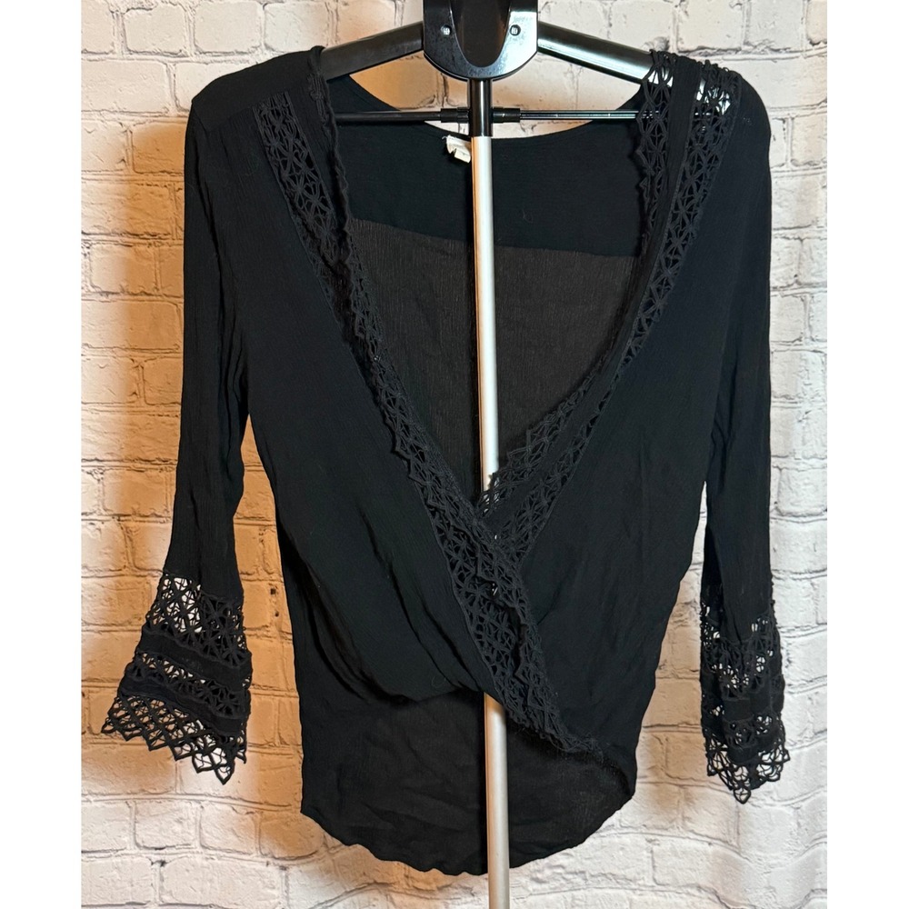 Surf Gypsy Black Crochet Lace Trim Surplice Wrap Top Womens Small Boho V-Neck